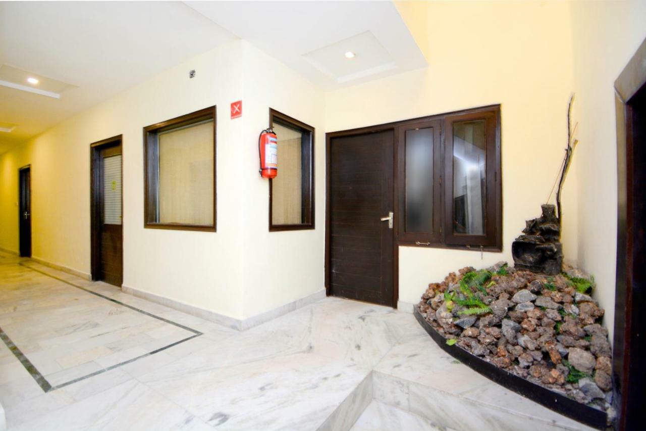 Capital O 4087 Hotel Akaal Residency Αμριτσάρ Εξωτερικό φωτογραφία